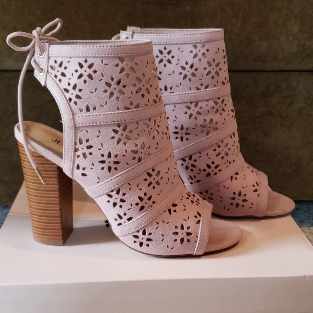 Blush chunky heel with open toe, only worn once.